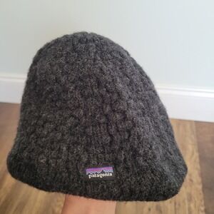 Patagonia Womens One Size Charcoal Gray Wool Blend Fleece Lined Beanie Hat Snow